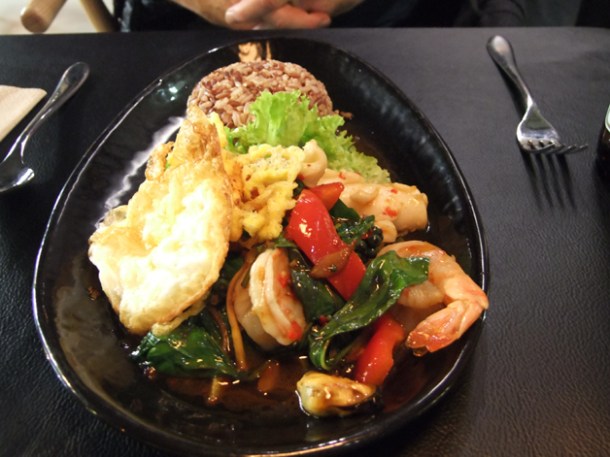 mixed seafood sauteed at suda