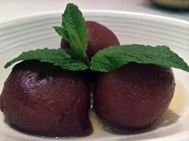gulab jamun at the red fort