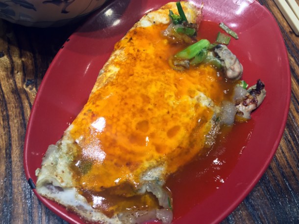 oyster omelette at old tree daiwan bee
